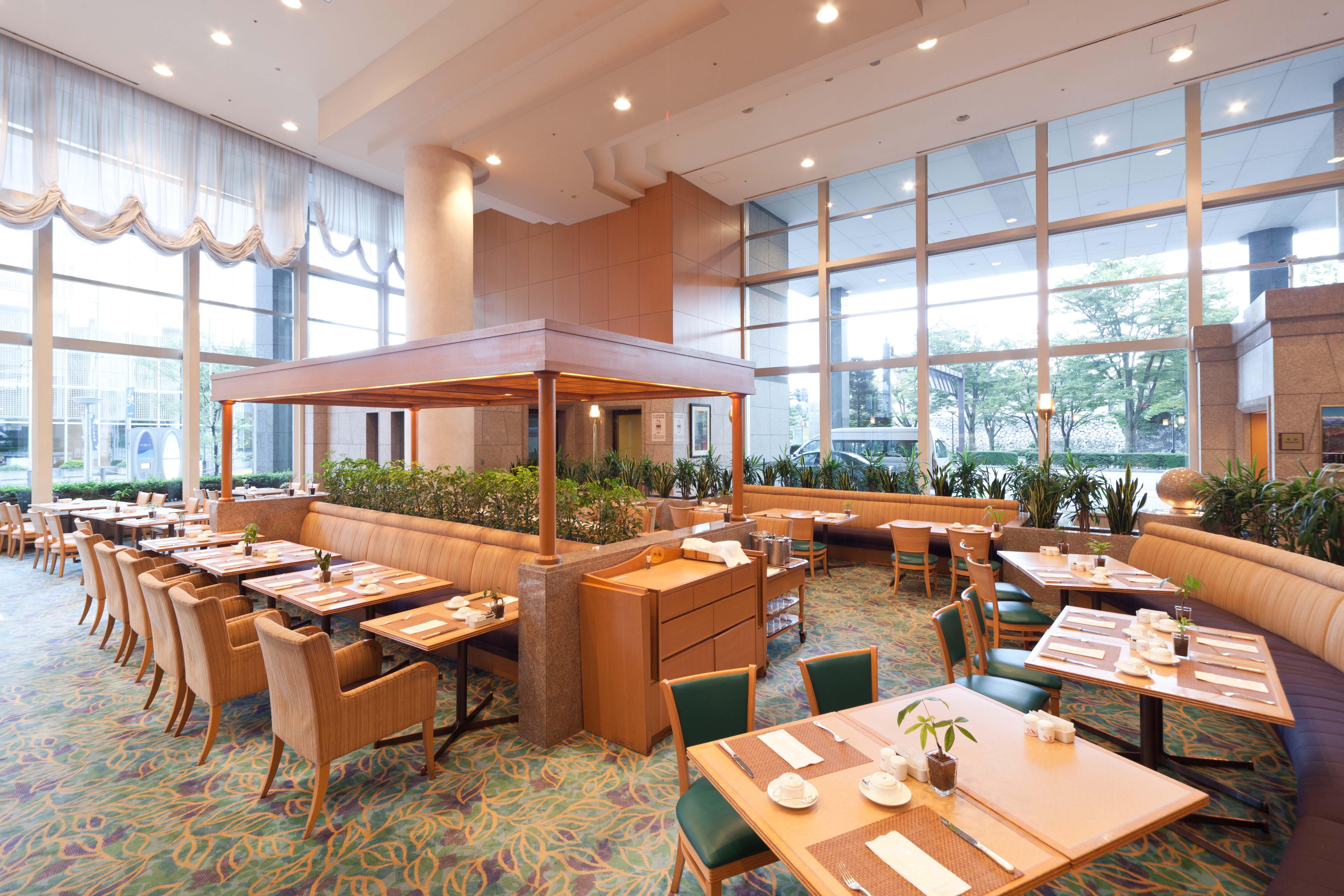 Hotel Ana Crowne Plaza Toyama By Ihg Exterior foto