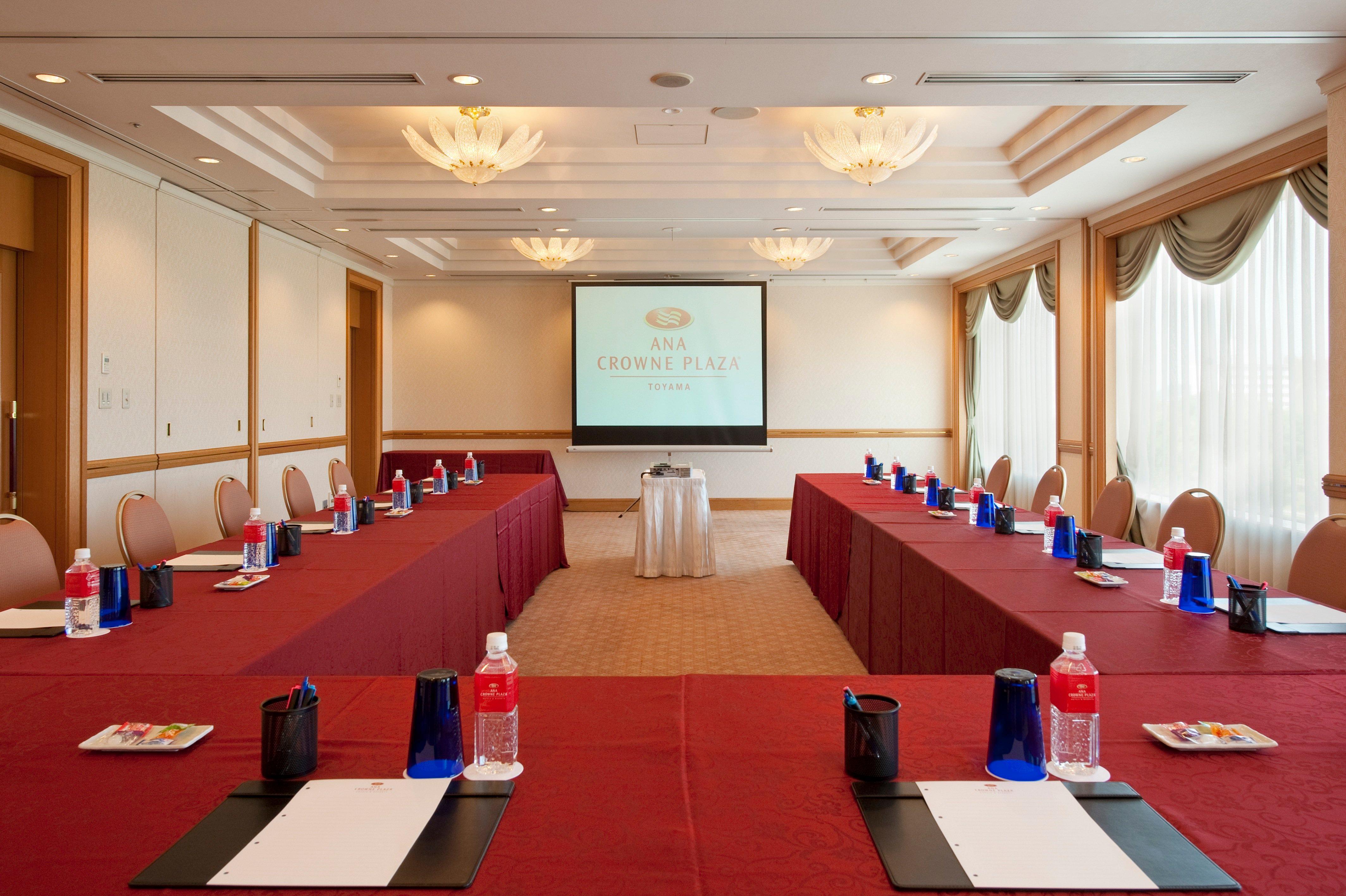 Hotel Ana Crowne Plaza Toyama By Ihg Exterior foto
