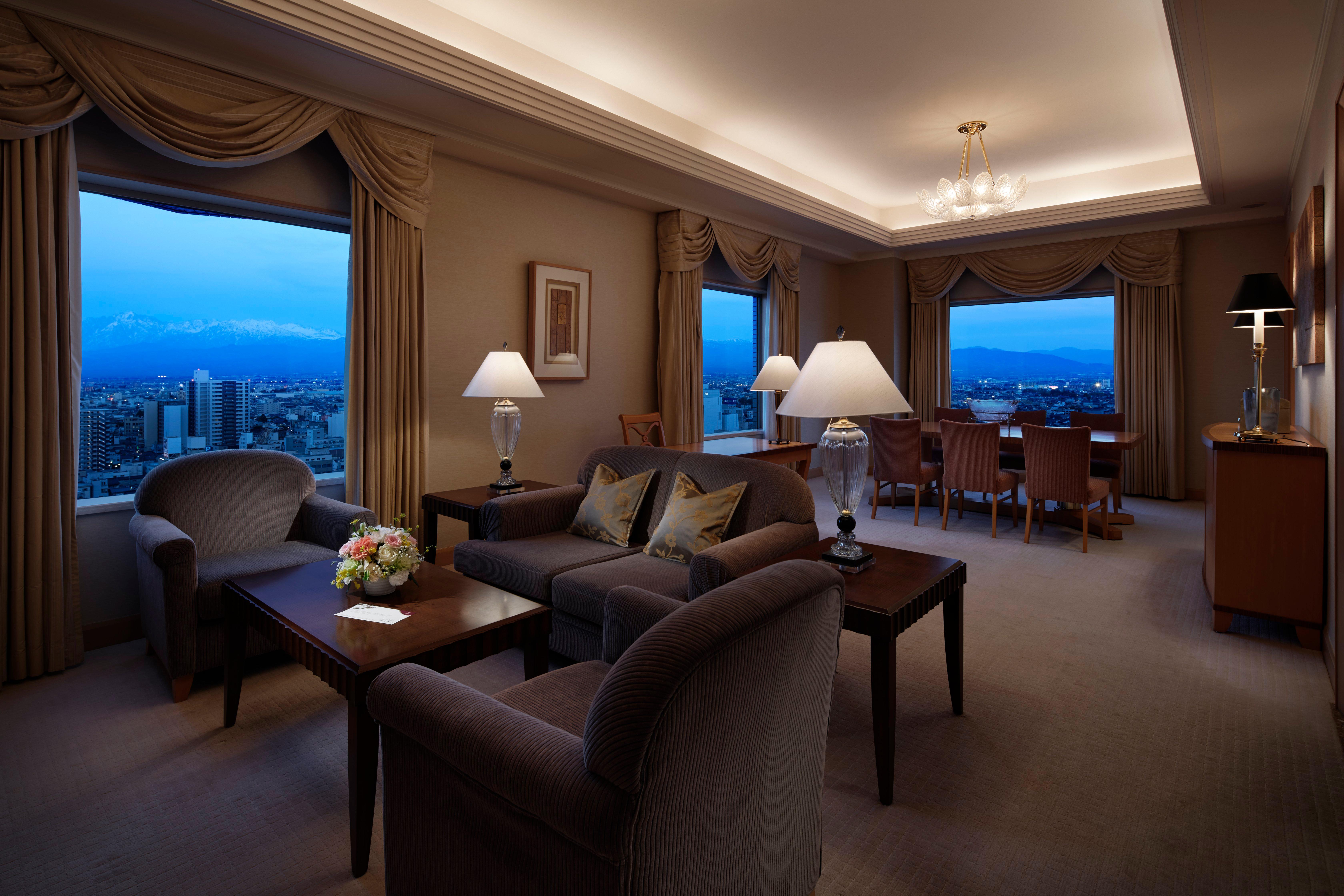 Hotel Ana Crowne Plaza Toyama By Ihg Exterior foto