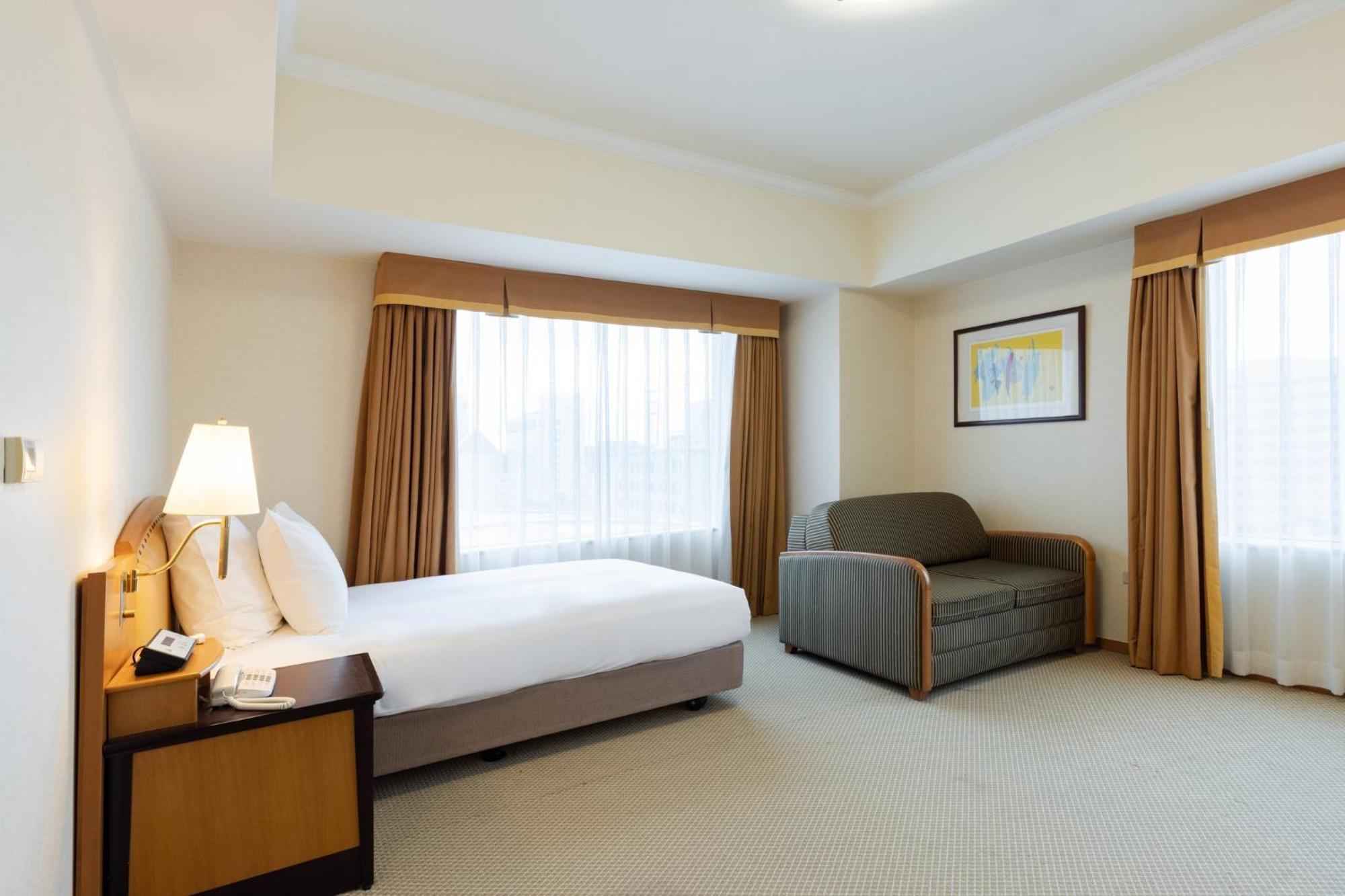 Hotel Ana Crowne Plaza Toyama By Ihg Exterior foto