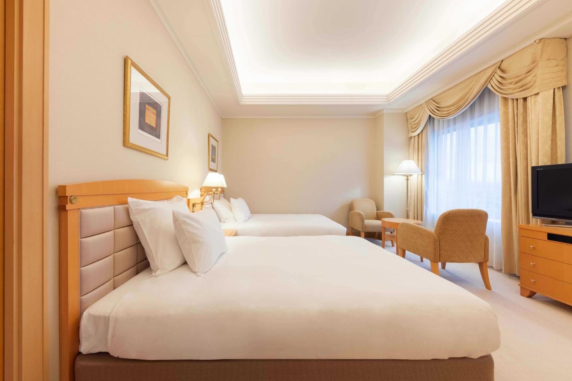 Hotel Ana Crowne Plaza Toyama By Ihg Exterior foto